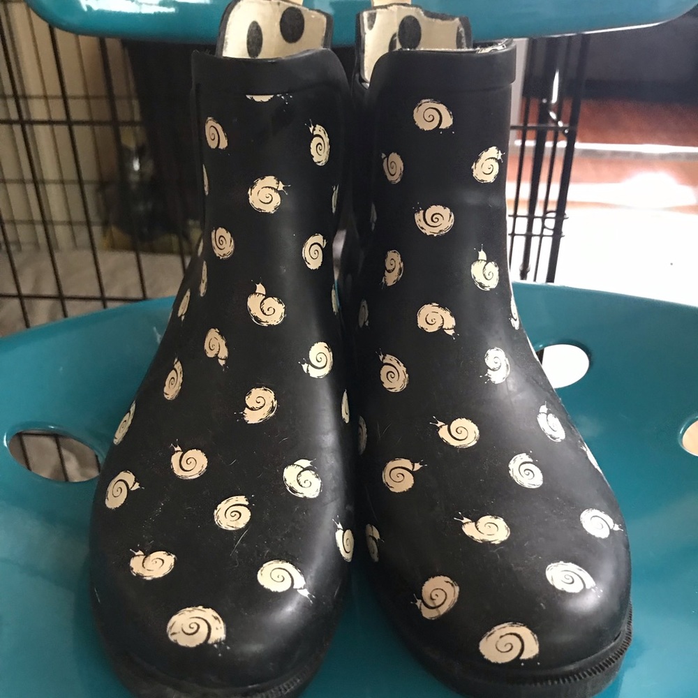 Anthropologie Snail Rainbooties